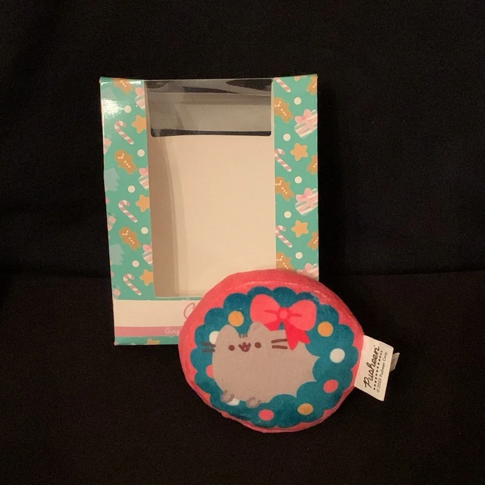 Pusheen Christmas wreath cat toy crinkle NWT